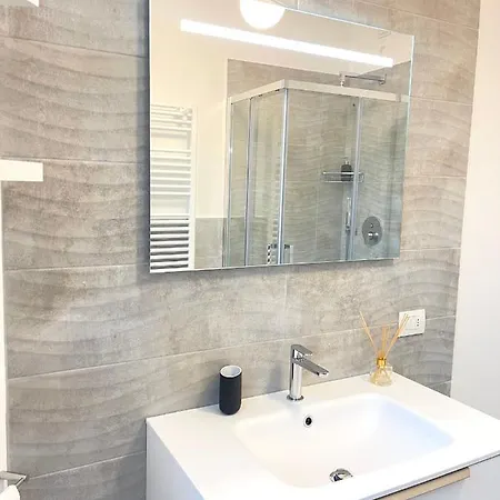 Casa Cavour Brown Апартаменты Флоренция